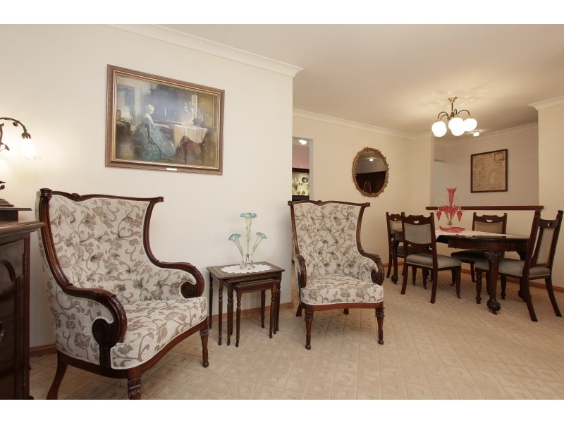 2/71 Henley Street, Manning WA 6152