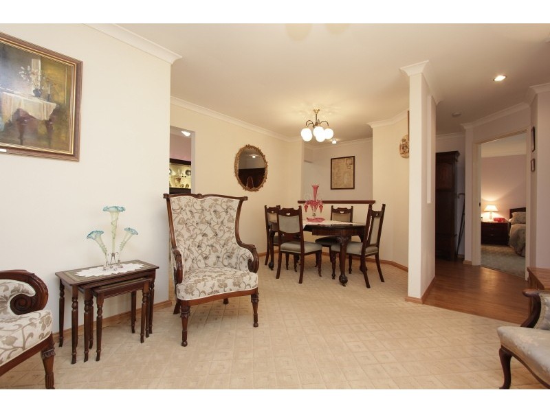 2/71 Henley Street, Manning WA 6152