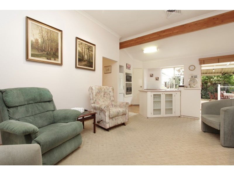 2/71 Henley Street, Manning WA 6152