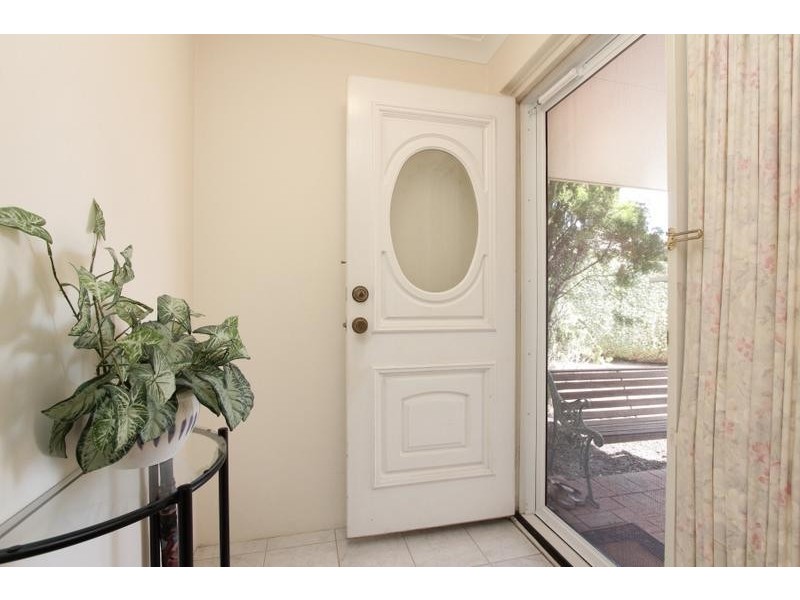 2/37 Robert Street, Como WA 6152