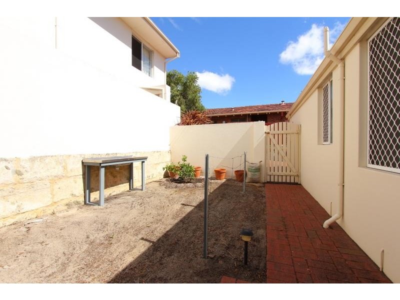 2/37 Robert Street, Como WA 6152