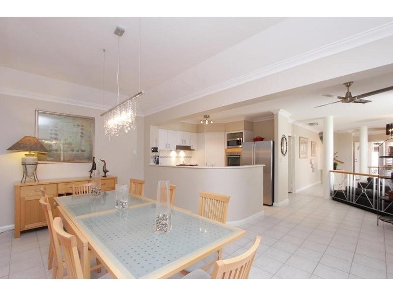 2/104 Labouchere Road, South Perth WA 6151