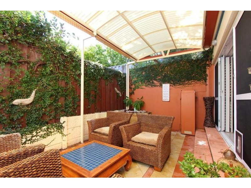 2/104 Labouchere Road, South Perth WA 6151