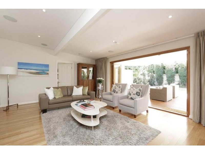5 Darlot Crescent, South Perth WA 6151