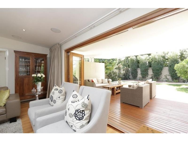 5 Darlot Crescent, South Perth WA 6151
