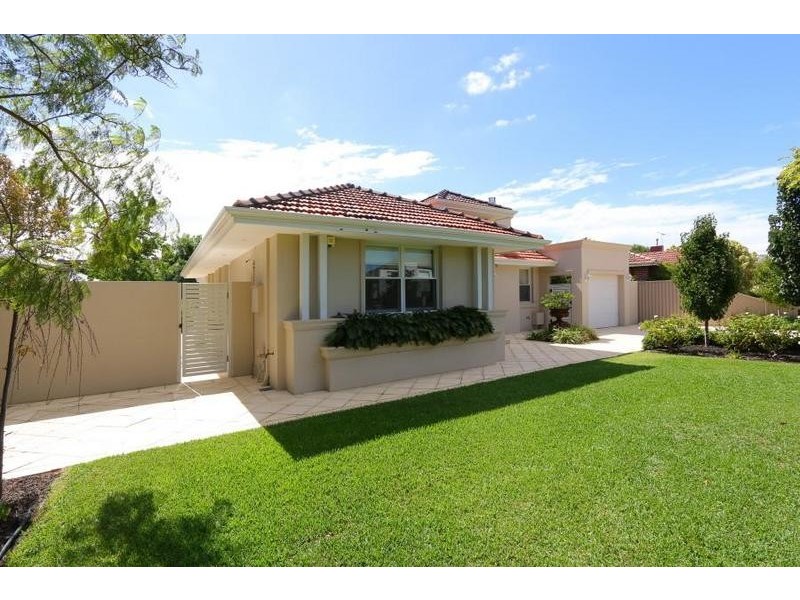5 Darlot Crescent, South Perth WA 6151
