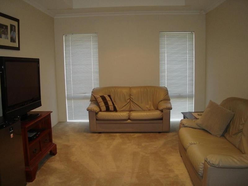 54 Canavan Crescent, Manning WA 6152