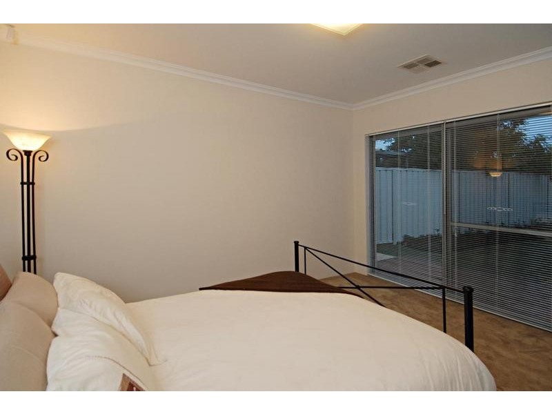 54 Canavan Crescent, Manning WA 6152