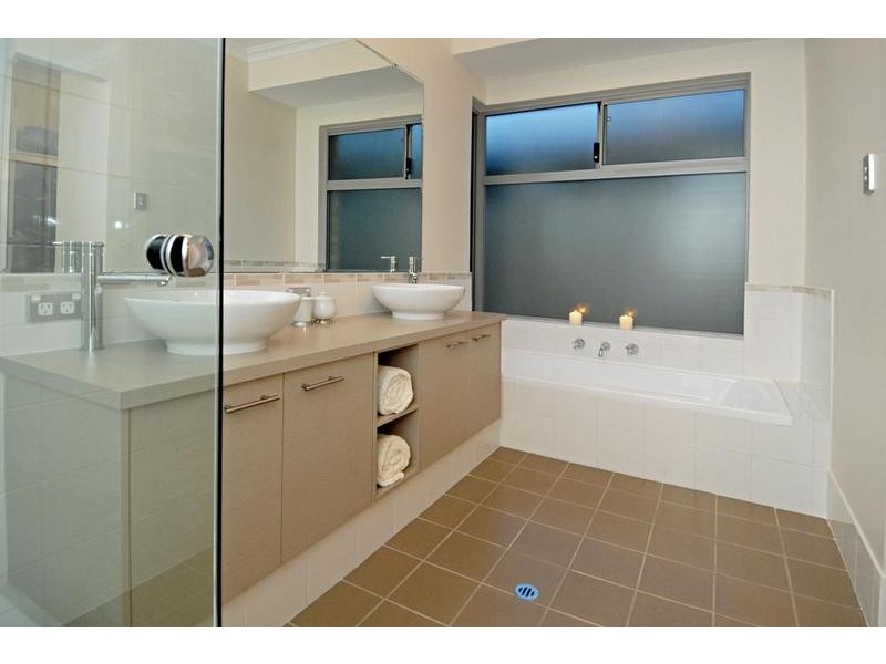 54 Canavan Crescent, Manning WA 6152