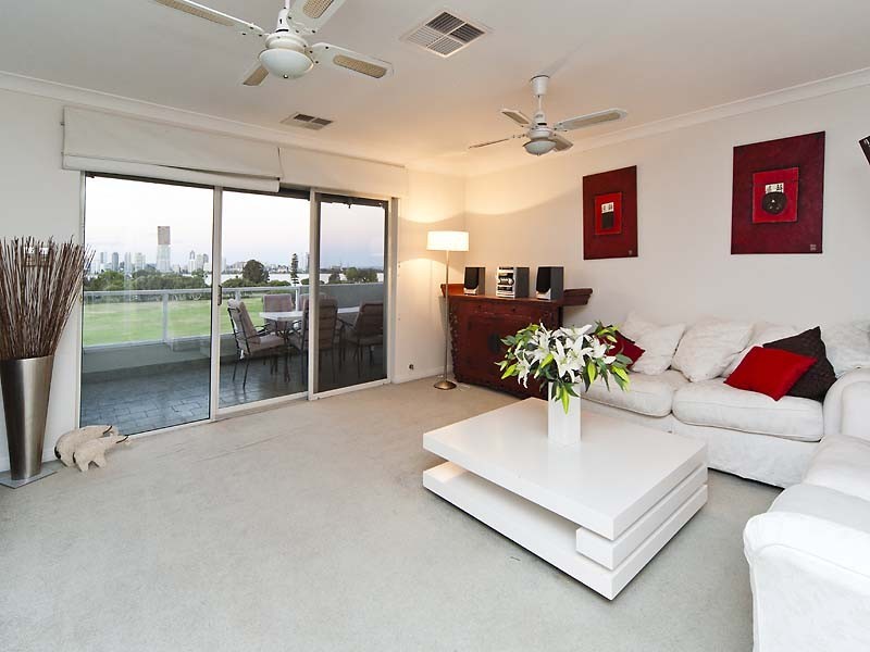 15/219 Mill Point Road, South Perth WA 6151