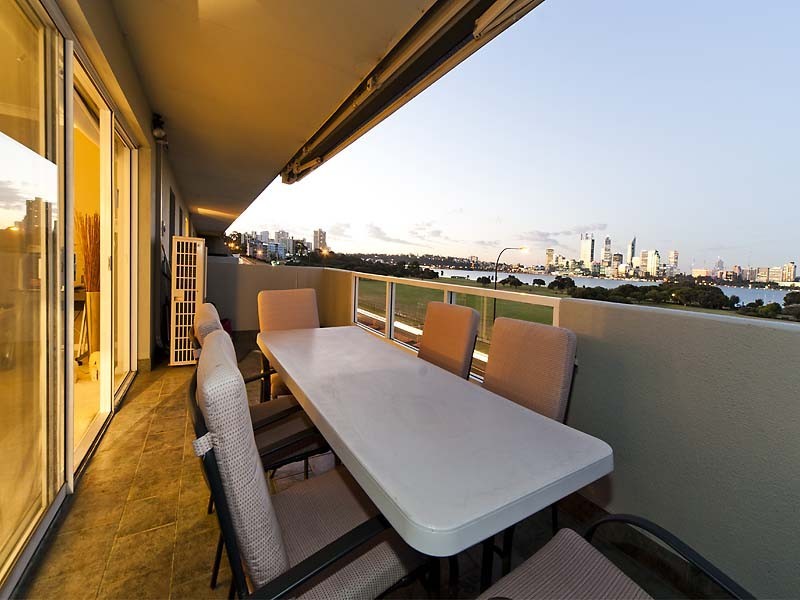 15/219 Mill Point Road, South Perth WA 6151