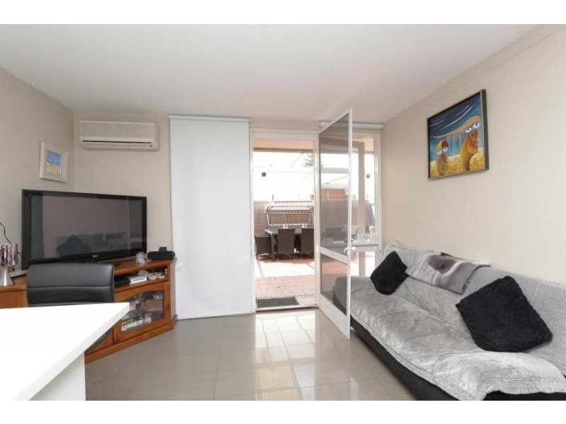 2/31 Coode Street, South Perth WA 6151