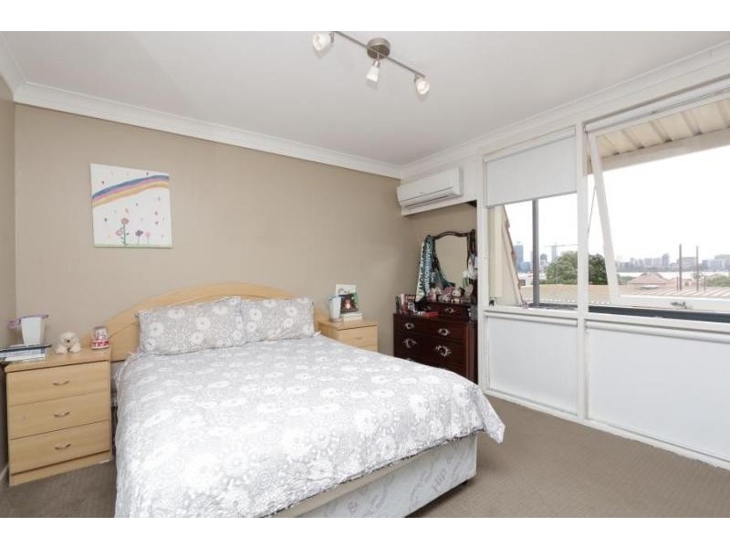 2/31 Coode Street, South Perth WA 6151