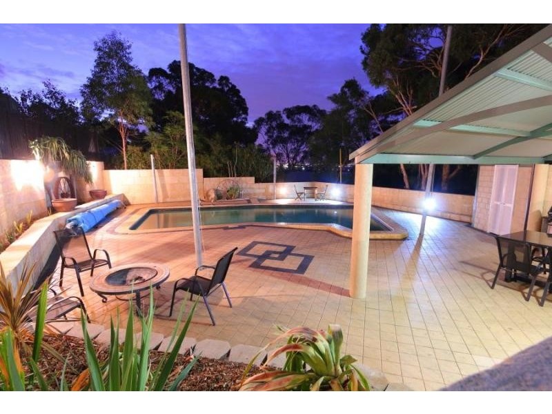 21 Nangana Way, Kalamunda WA 6076
