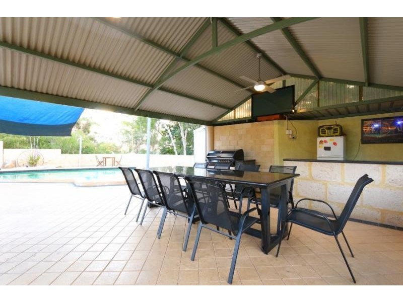 21 Nangana Way, Kalamunda WA 6076