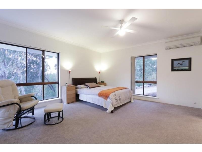 21 Nangana Way, Kalamunda WA 6076