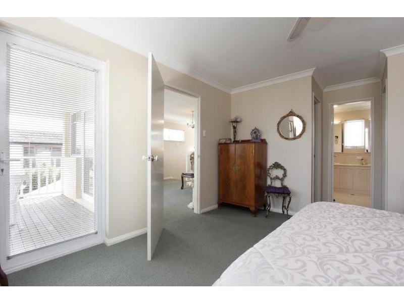 138 Lockhart Street, Como WA 6152