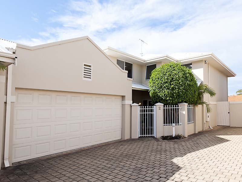 2/44 Lockhart Street, Como WA 6152