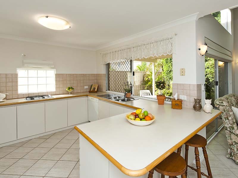 2/44 Lockhart Street, Como WA 6152