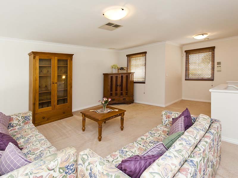 2/44 Lockhart Street, Como WA 6152