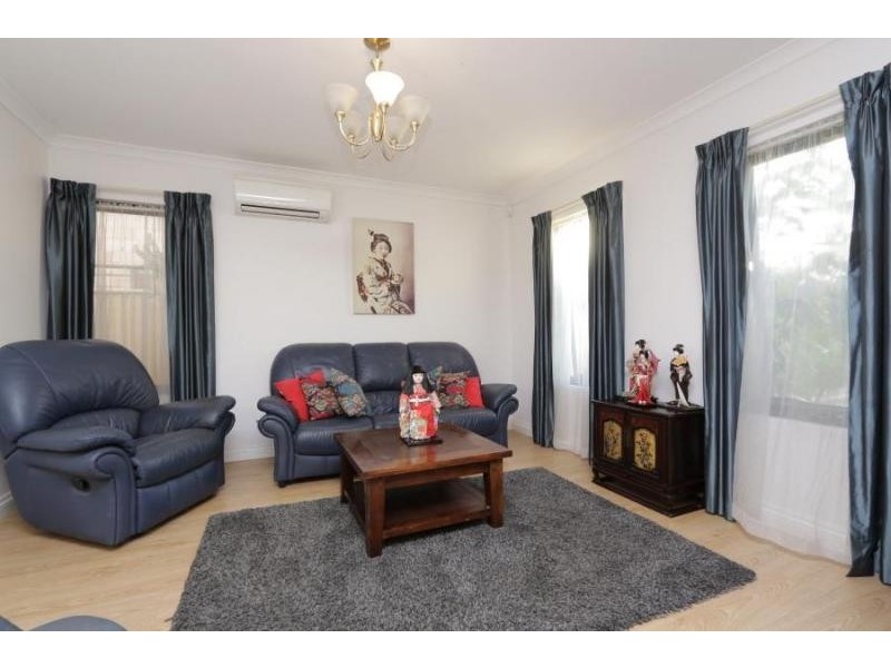 13 Mofflyn Circle, East Victoria Park WA 6101