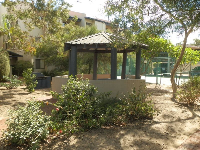 5/4 Manning Terrace, South Perth WA 6151