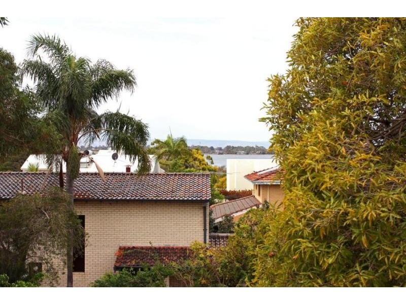 44B Letchworth Centre, Salter Point WA 6152