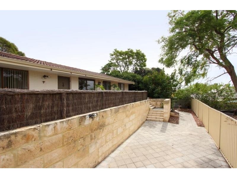 44B Letchworth Centre, Salter Point WA 6152