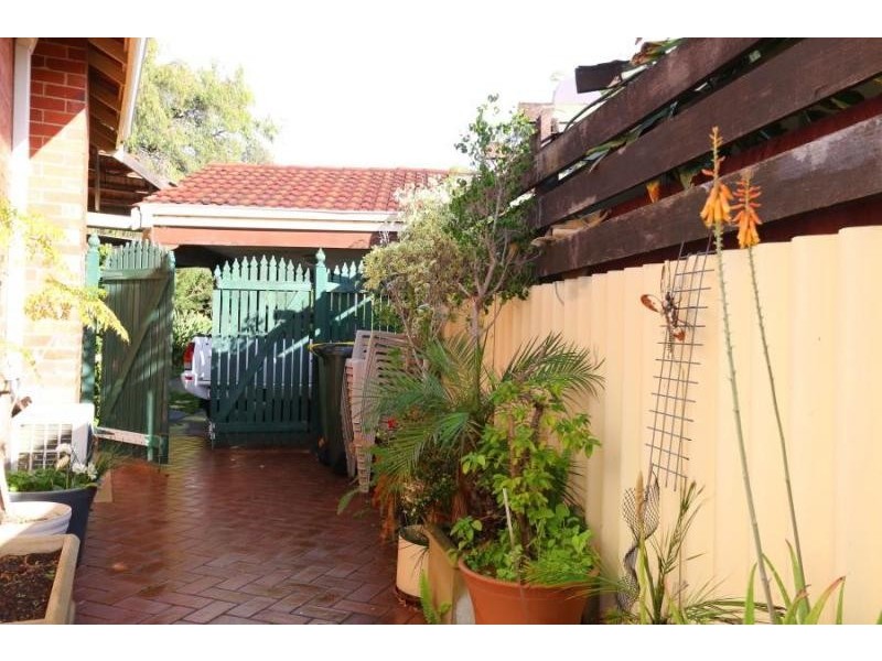 2/84 Welwyn Avenue, Salter Point WA 6152