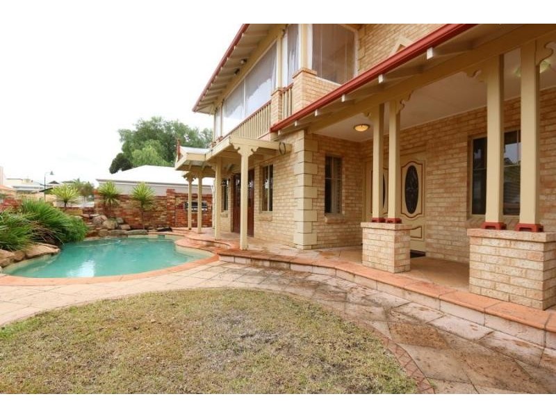 59 River Way, Salter Point WA 6152