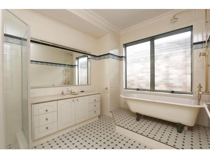 59 River Way, Salter Point WA 6152