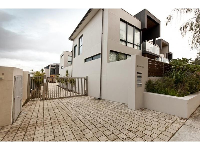 2/43 South Terrace, Como WA 6152