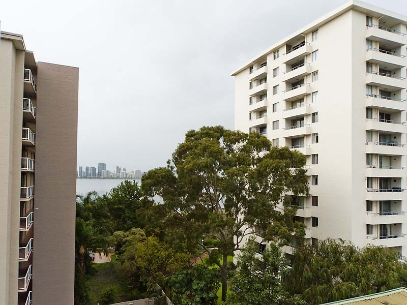 4/152 Mill Point Road, South Perth WA 6151