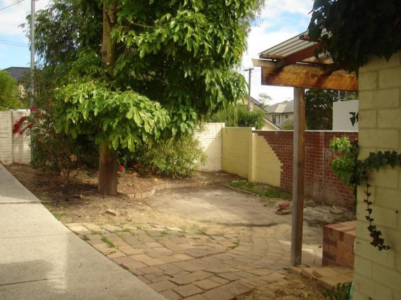 28 Roseberry Avenue, South Perth WA 6151