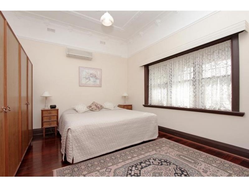 135 South Terrace, Como WA 6152