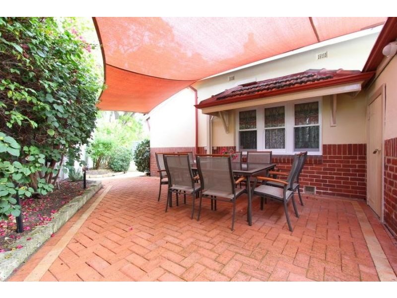 135 South Terrace, Como WA 6152