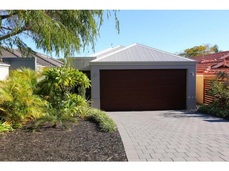 75 Welwyn Avenue, Salter Point WA 6152