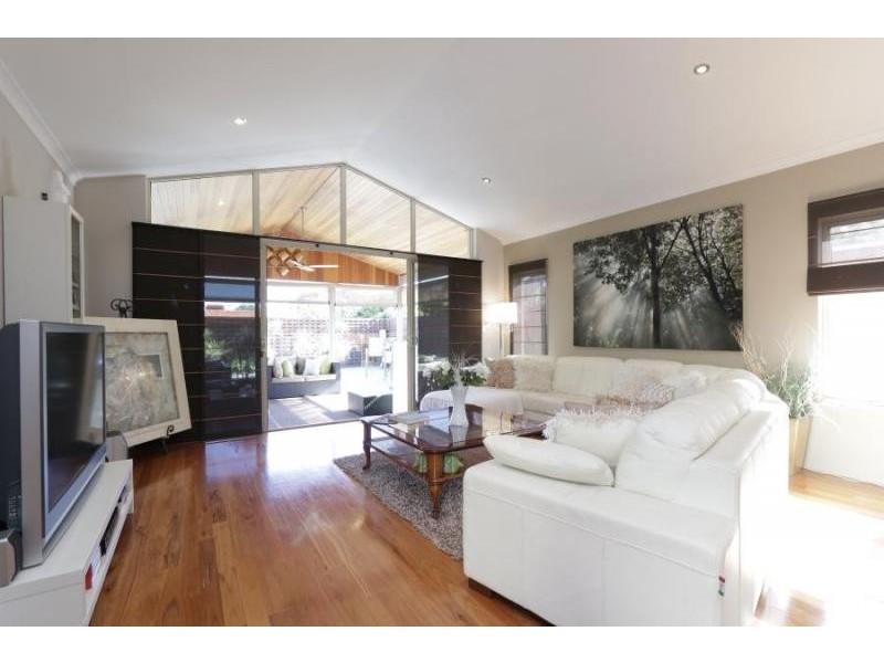 75 Welwyn Avenue, Salter Point WA 6152
