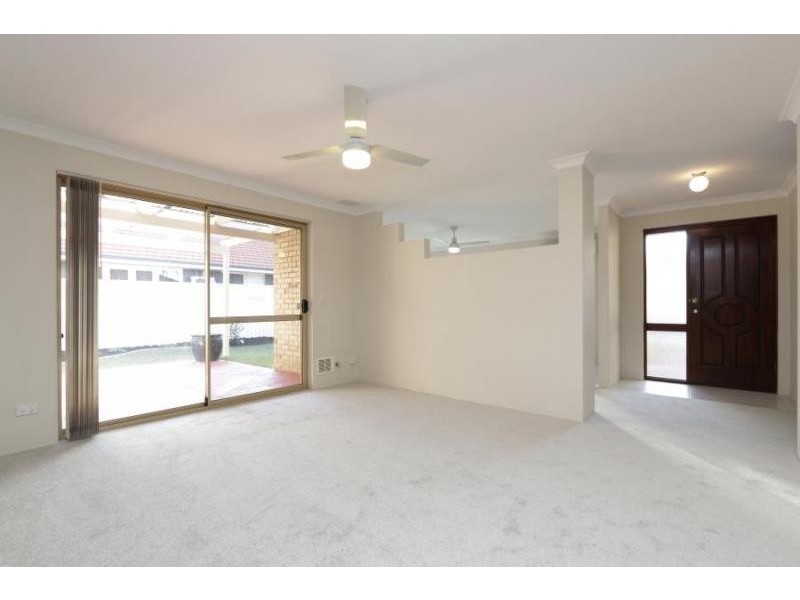 2/89 Edgecumbe Street, Como WA 6152