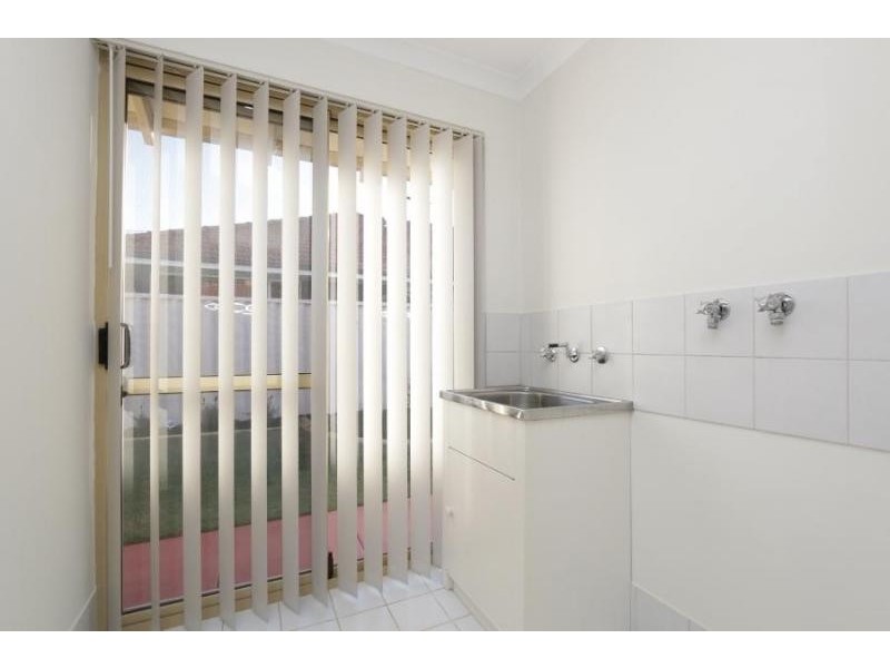 2/89 Edgecumbe Street, Como WA 6152