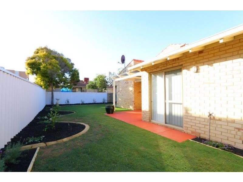 2/89 Edgecumbe Street, Como WA 6152