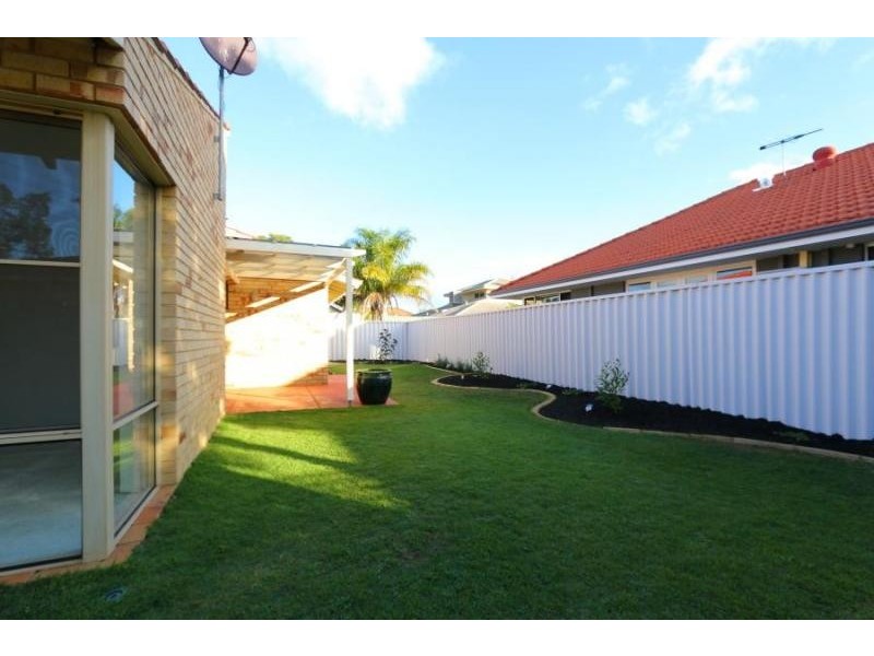 2/89 Edgecumbe Street, Como WA 6152