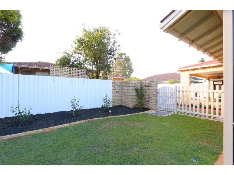 2/89 Edgecumbe Street, Como WA 6152