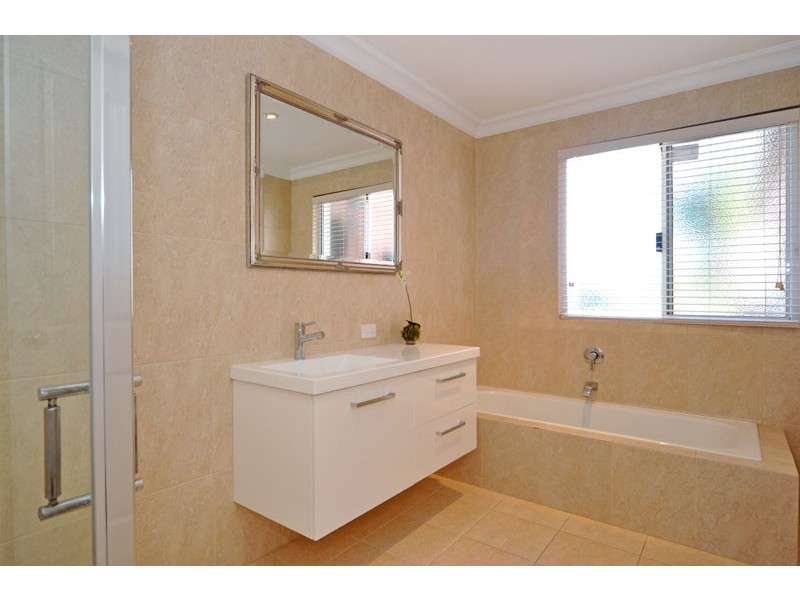 12 Carey Street, Kensington WA 6151