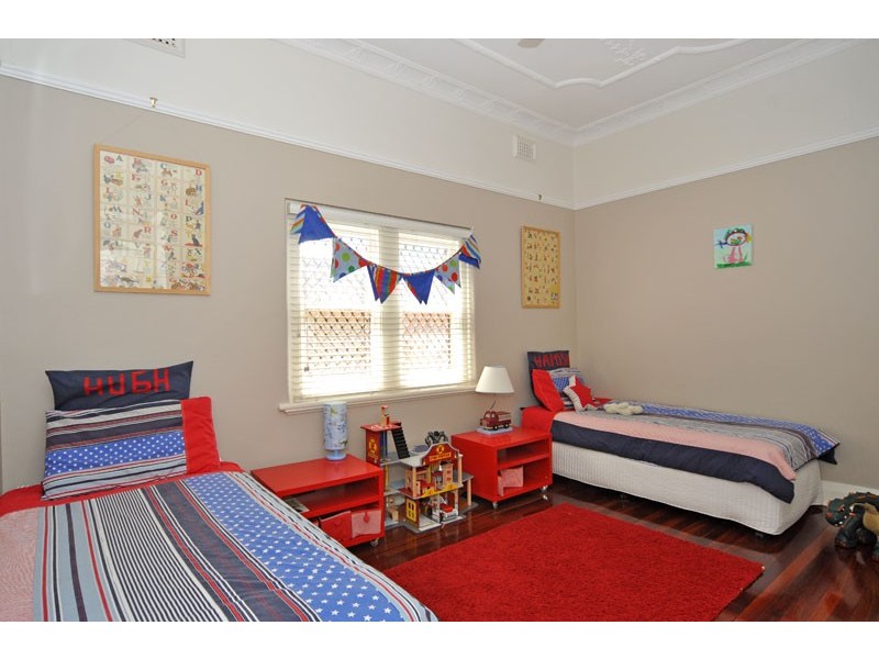 12 Carey Street, Kensington WA 6151