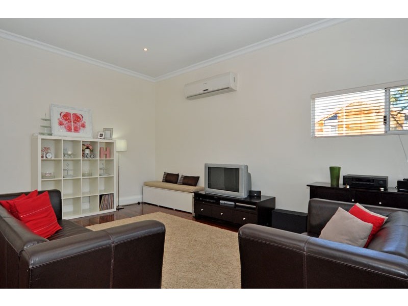 12 Carey Street, Kensington WA 6151