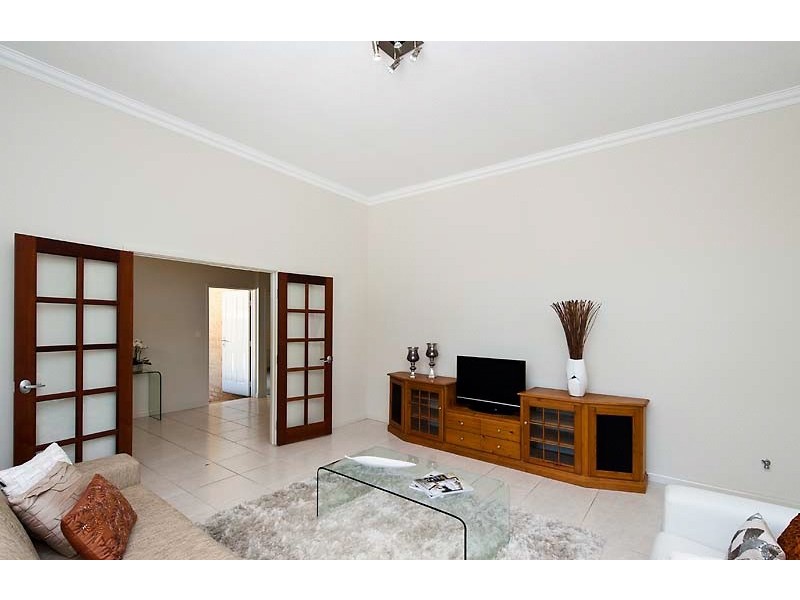 12 Salter Point Parade, Salter Point WA 6152