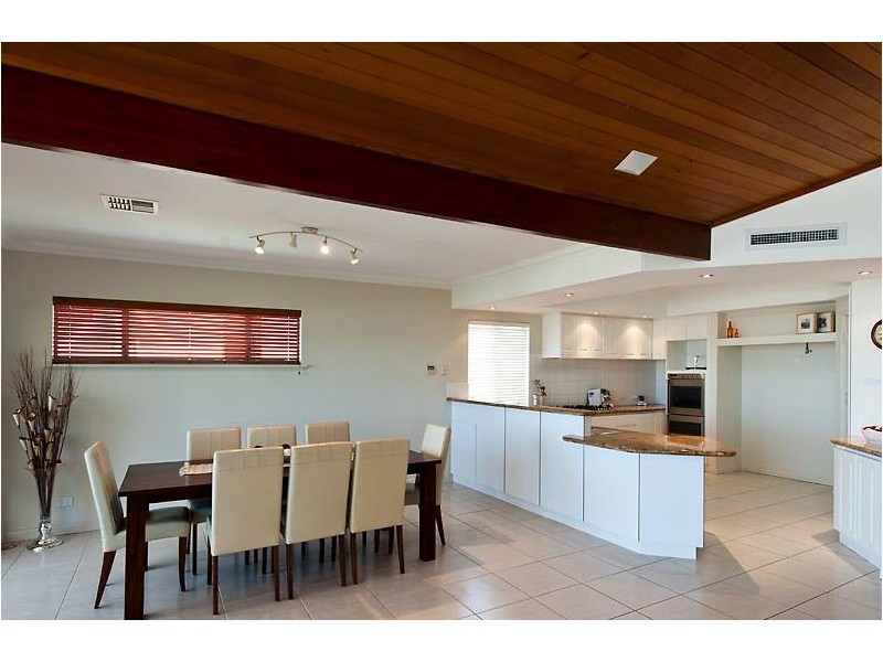 12 Salter Point Parade, Salter Point WA 6152