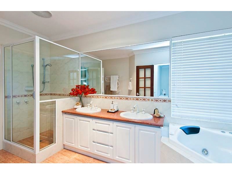 12 Salter Point Parade, Salter Point WA 6152