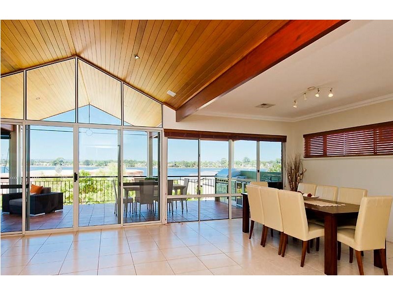 12 Salter Point Parade, Salter Point WA 6152